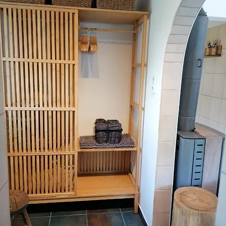 Berg-Chalet Mit Whirlpool Und Kamin בקתה