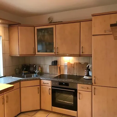 Berg-Chalet Mit Whirlpool Und Kamin בקתה גוקסהאגן