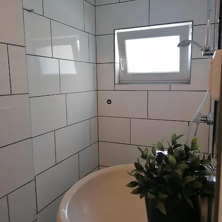 בקתה Berg-Chalet Mit Whirlpool Und Kamin *